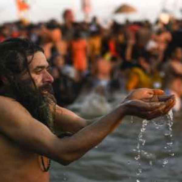 The Cosmic Dance of Shiva: Interpreting the symbolism of Lord Shiva’s Tandava dance, performed by Naga Sadhus during the Shahi Snan.